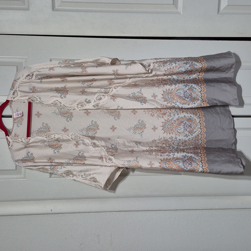 Victoria's Secret Cream and Gray Floral Robe Xs/S